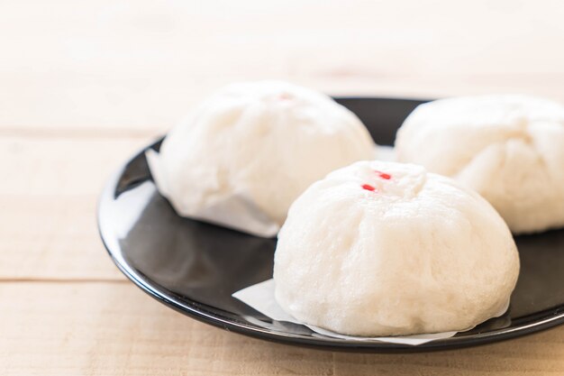 Gedämpftes Knödel oder chinesisches Brötchen