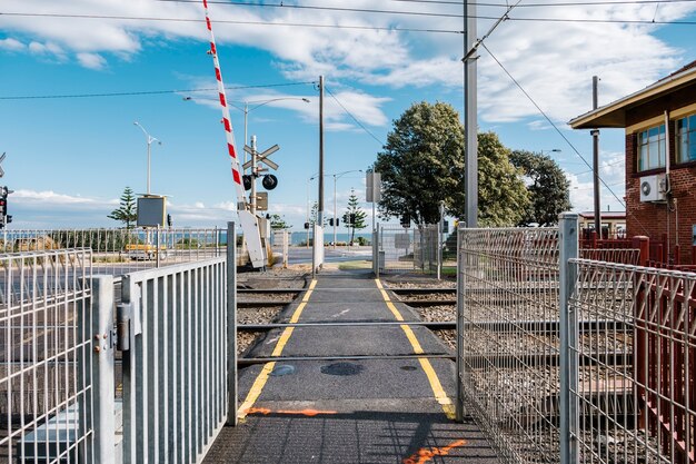 Gehweg und Eisenbahn