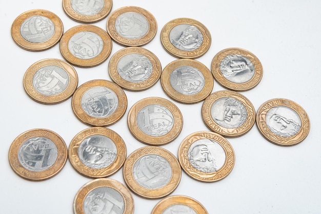 Kostenloses Foto geld - brasilianische münzen - 1 real