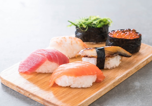 Gemischtes Sushi-Set