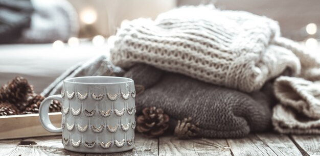 gemütliches Stillleben mit Tasse Tee