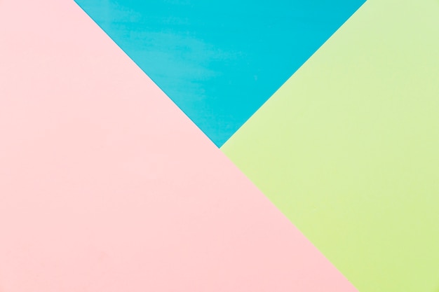 Geometrischer Hintergrund aus drei Farben