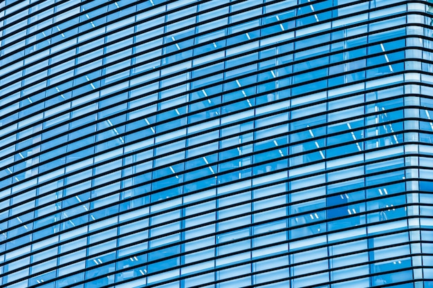 Geschäftsbürogebäudewolkenkratzer mit Fensterglas