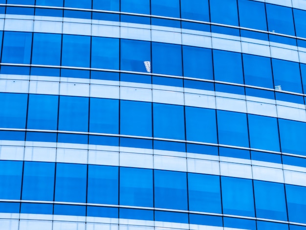 Kostenloses Foto geschäftsbürogebäudewolkenkratzer mit fensterglas