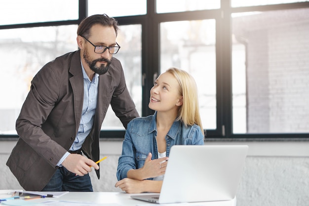 Geschäftspartner im Büro