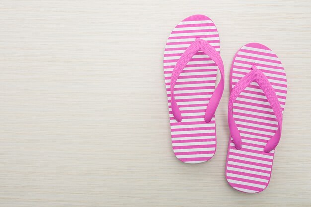 Gestreifte Flip-Flops