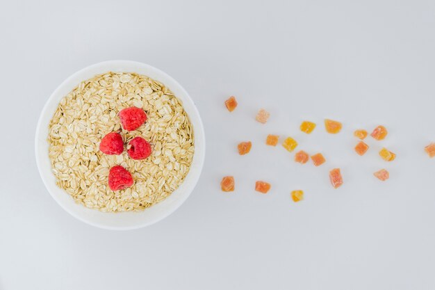 Gesundes Frühstück mit Früchten