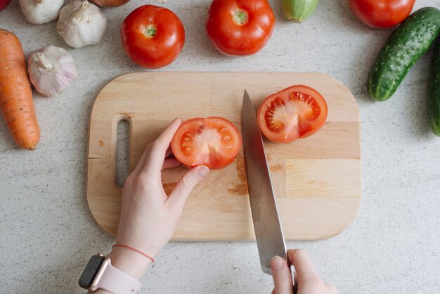 Gesundes Nahrungsmittelkonzept mit Tomate