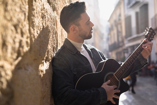 Kostenloses Foto gitarrenmusik im freien