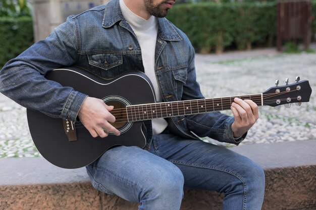 Gitarrenmusik im Freien