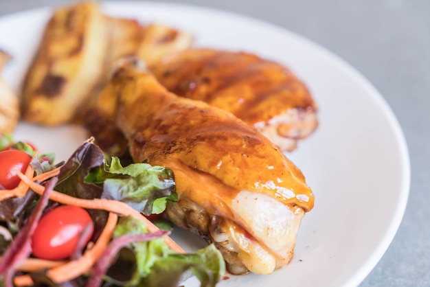 Gitter-Hähnchen-Steak mit Teriyaki-Sauce