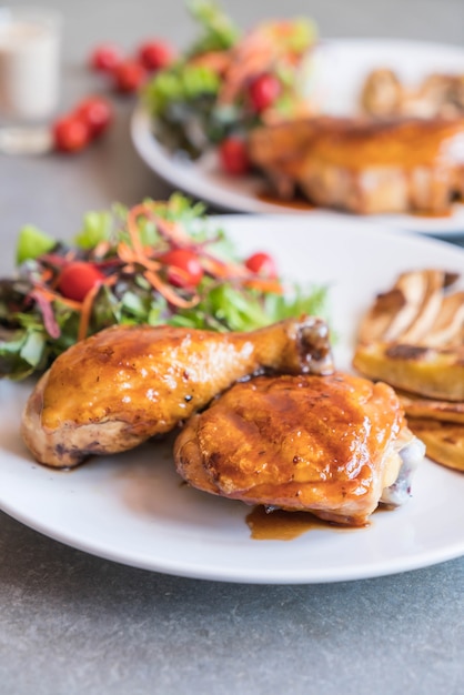 Gitter-Hähnchen-Steak mit Teriyaki-Sauce