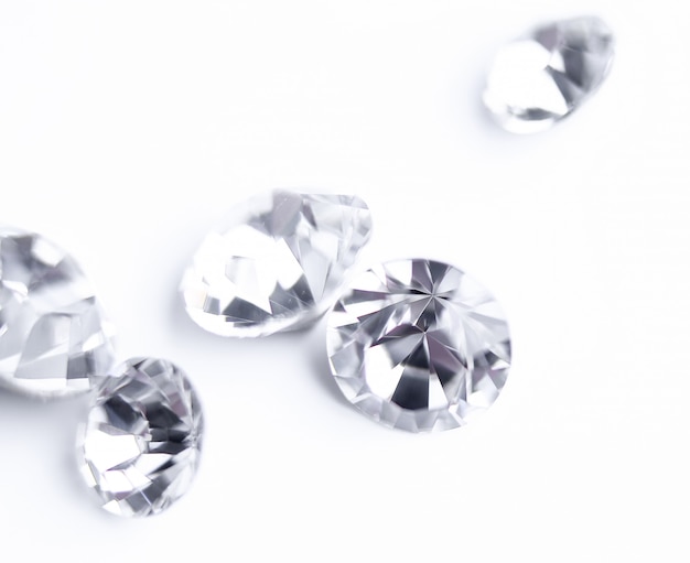 Glänzende ausdrucksstarke Diamanten