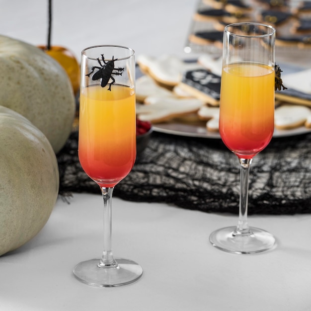 Gläser mit Halloween-Saft