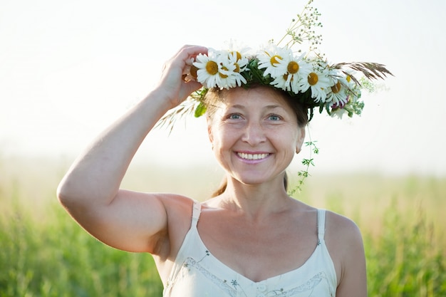 Kostenloses Foto glücklich reife frau