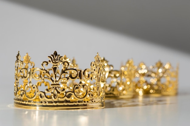 Goldene Kronen des Dreikönigstags