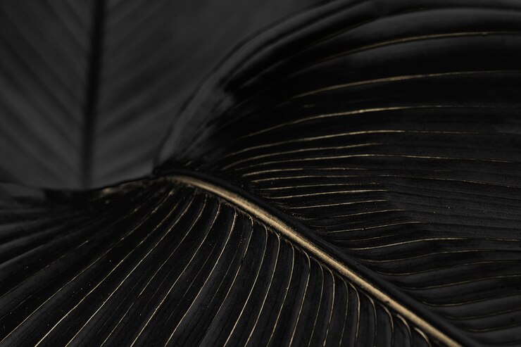 Kostenlose Foto goldene paradiesvogel-blatt-hintergrund-designressource