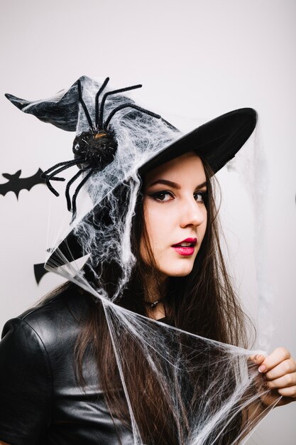 Gothic Frau in gespenstischen Hut