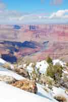 Kostenloses Foto grand canyon-panoramablick im winter mit schnee