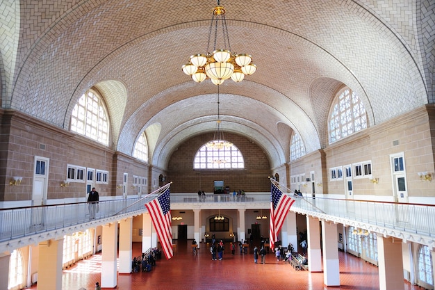 Kostenloses Foto große halle von ellis island in new york city