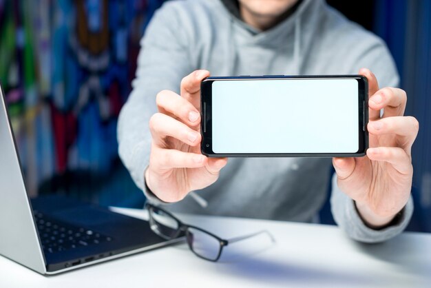 Hacker präsentiert Smartphone-Vorlage