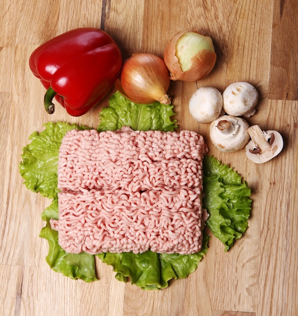 Kostenloses Foto hackfleisch und gemüse