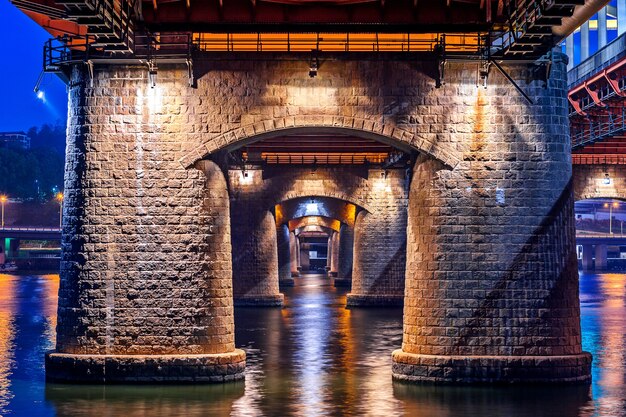 Hangang-Brücke in der Nacht in Seoul, Südkorea