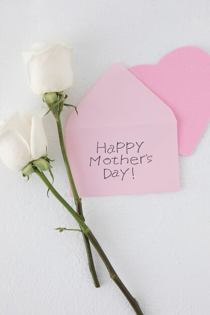 Happy Mothers Day Inschrift mit zwei Rosen