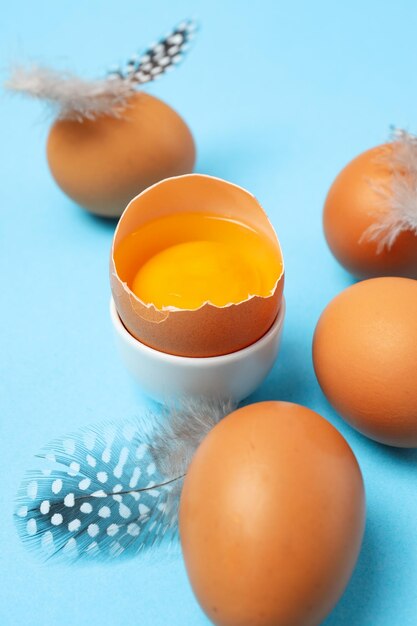 Hauptzutat zum Kochen verschiedener Gerichte Eier
