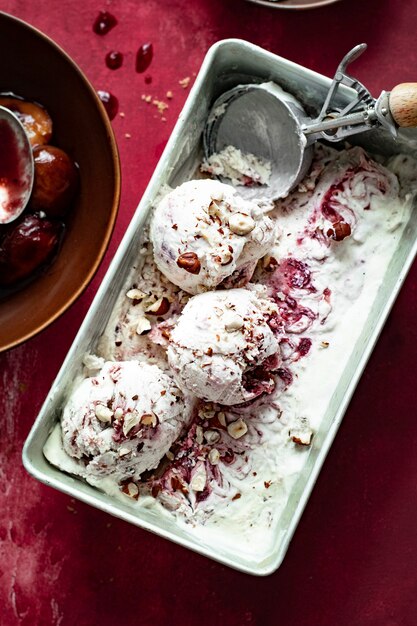Hausgemachte geröstete Pflaumeneisrezept-Nahrungsmittelfotografie