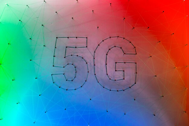 Hintergrund mit Farbverlauf mit 5g Technologie