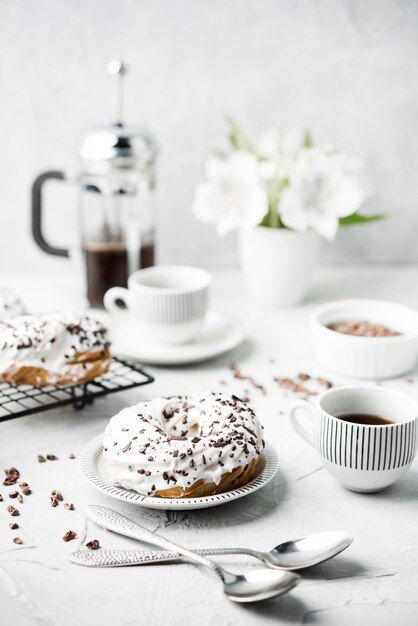 Hochwinkel glasierte Donuts