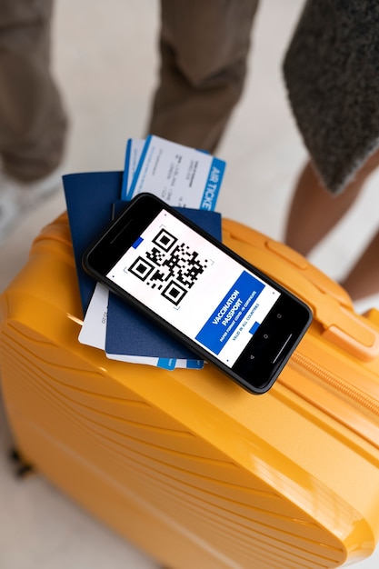 Hochwinkel-smartphone und tickets