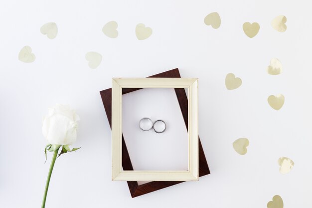 Hochzeitsringe mit Schmuck