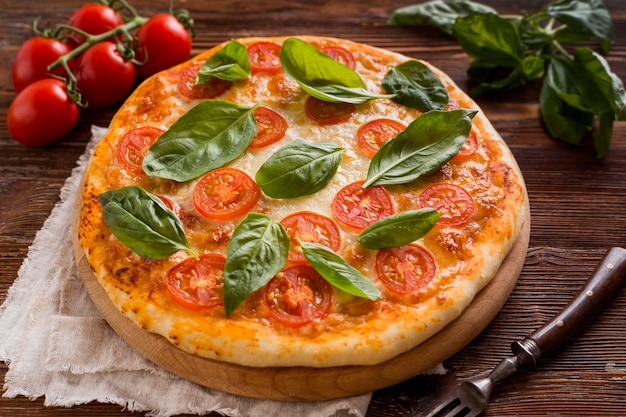 Hoher Winkel des köstlichen Pizza-Konzepts