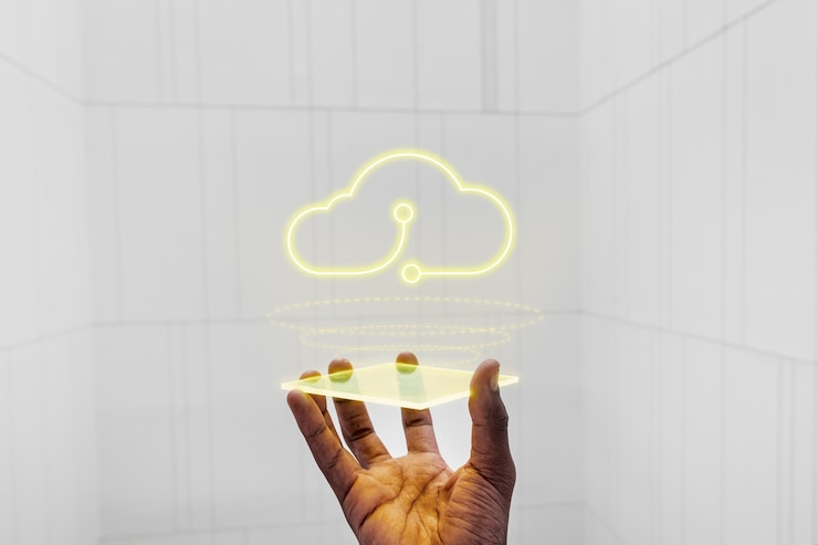 Kostenlose Foto hologramm-projektionsleinwand mit cloud-systemtechnologie