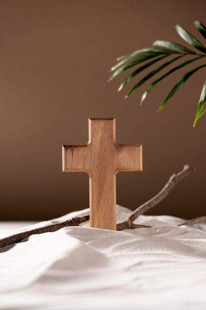 Holzkreuz, Zweige und Blattanordnung