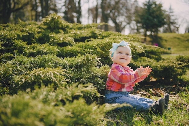 Kostenloses Foto hübsches kleines mädchen