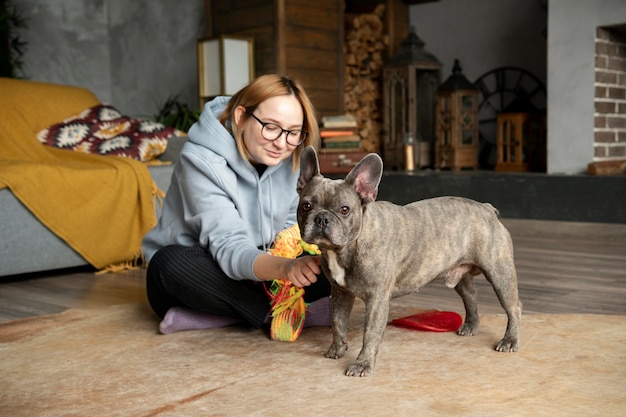 Hundelebensstil und Pflege mit dem Besitzer