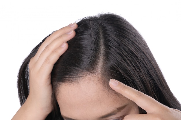 Junge Asiatische Frauen Sorgen Sich Um Problematischen Haarausfall Kopfglatze Schuppen Premium Foto