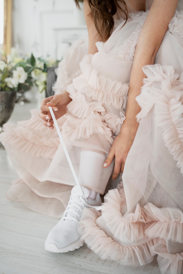 Kostenlose Foto junge frau feiert ihre quinceanera