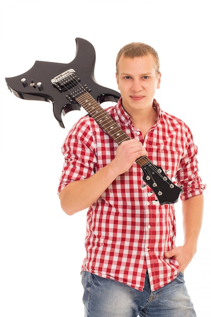 Junger Musiker mit Gitarre