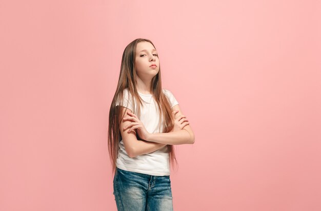 Kostenloses Foto junges ernstes nachdenkliches trauriges jugendlich mädchen