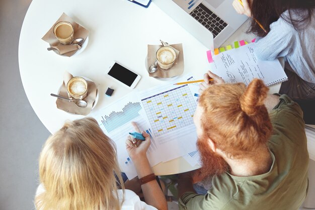 tagesplanung: Arbeitgeber entwickelt Wochenplan-Vorlagen für Mitarbeiter