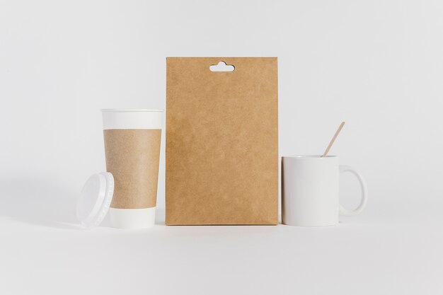 Kaffee-Konzept mit Tasche