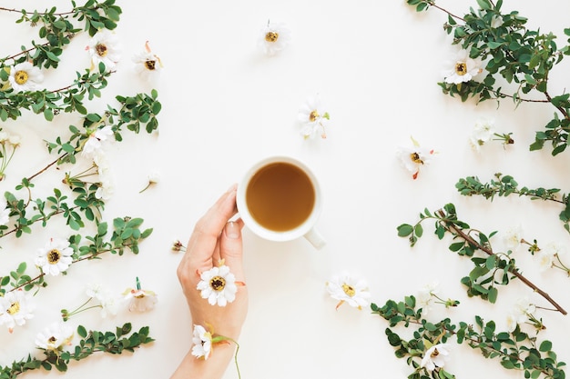 Kostenloses Foto kaffee und blumen