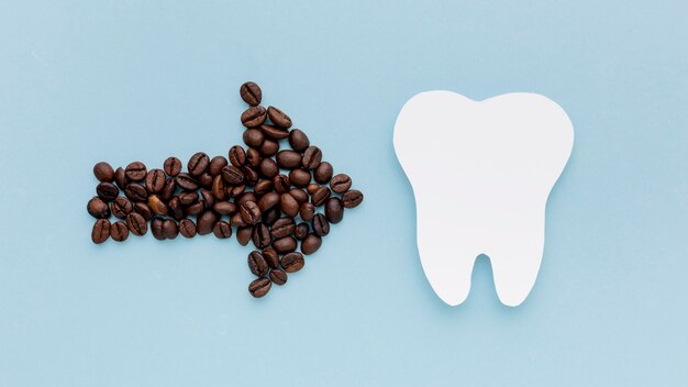 Kaffeepfeil mit Zahnform