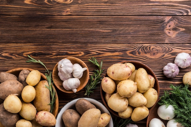 Kartoffeln und Knoblauch
