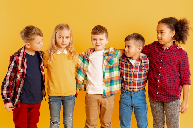 Kostenloses Foto kinder bei buch tag veranstaltung