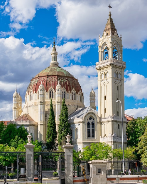 Kirche San Manuel und San Benito in Spanien